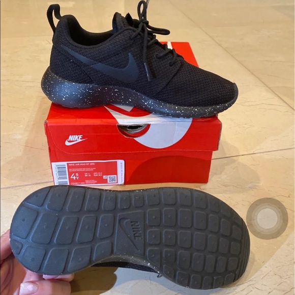 Nike Roshe Customized - Picture 2 of 2